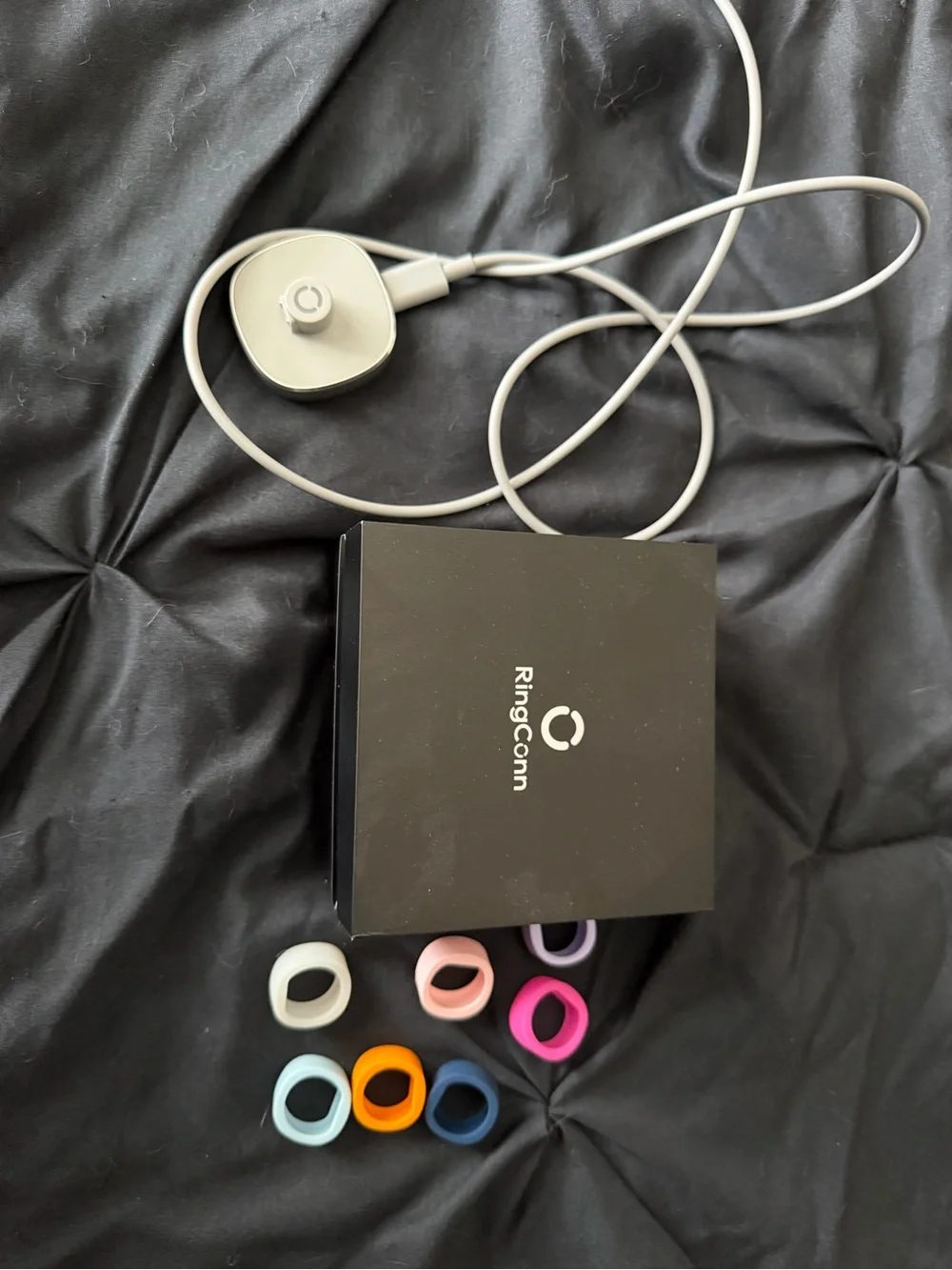 Ringconn Silver Smart Ring with Assorted Color Bands and Charger. Size 8